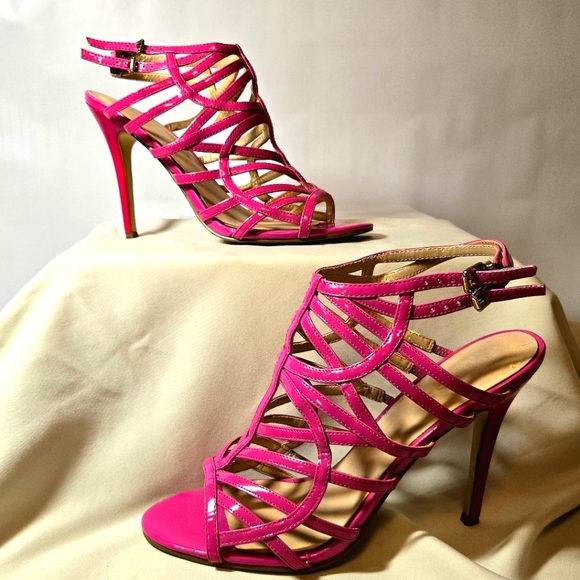 GUESS - Pink strappy Stiletto - size 8 - lightly worn, great condition - Picture 2 of 4
